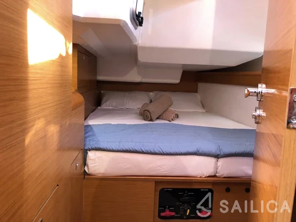 Sun Odyssey 479 - Photo #55 Sun Odyssey 479 - Yacht Charter Sailica