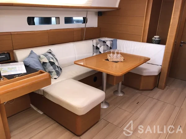 Sun Odyssey 479 - Photo #52 Sun Odyssey 479 - Yacht Charter Sailica