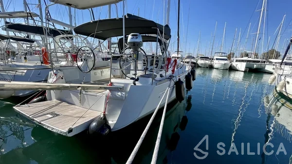 Sun Odyssey 479 - Photo #46 Sun Odyssey 479 - Yacht Charter Sailica