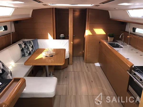 Sun Odyssey 479 - Photo #50 Sun Odyssey 479 - Yacht Charter Sailica