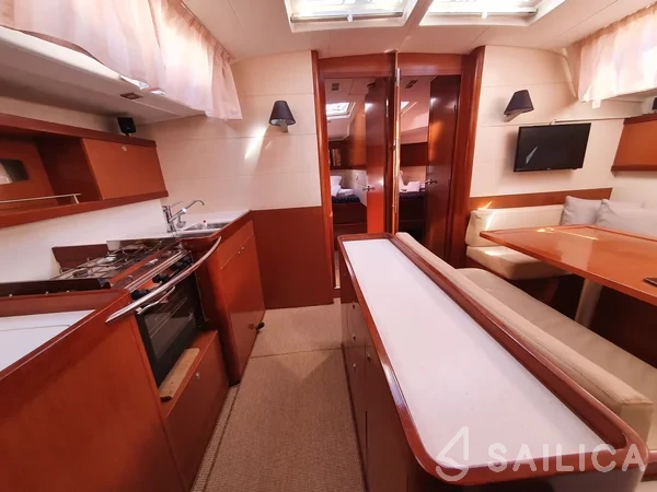 Oceanis 50 Family - Yacht Charter Sailica
