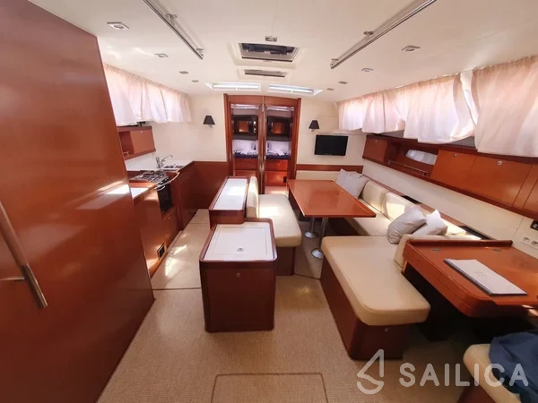 Oceanis 50 Family - Yacht Charter Sailica