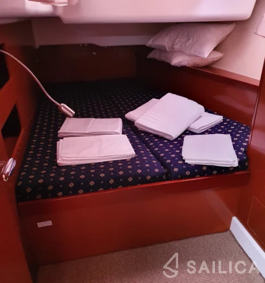 Oceanis 50 Family - Yacht Charter Sailica