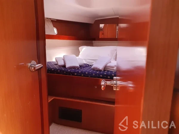Oceanis 50 Family - Yacht Charter Sailica