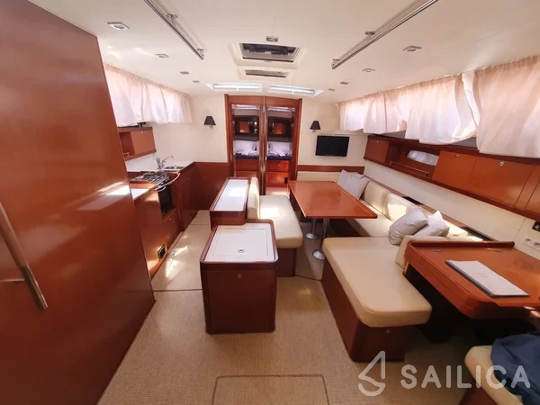 Oceanis 50 Family - Yacht Charter Sailica
