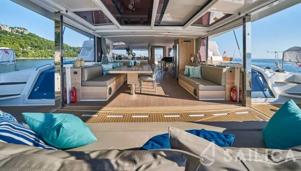 Bali 5.4. - Yacht Charter Sailica