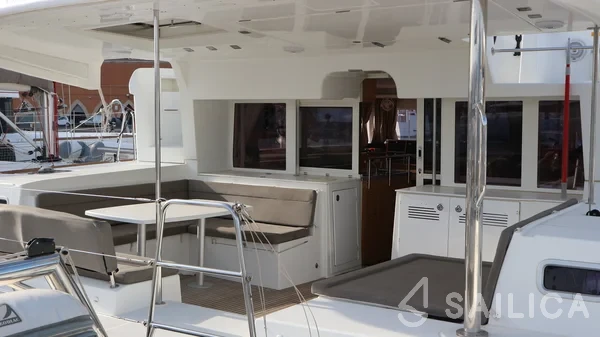 Lagoon 450 - Yacht Charter Sailica