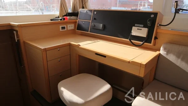 Lagoon 450 - Yacht Charter Sailica