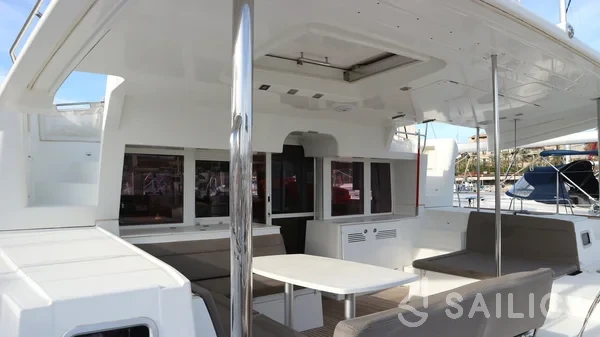 Lagoon 450 - Yacht Charter Sailica