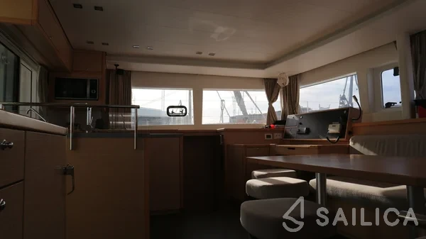 Lagoon 450 - Yacht Charter Sailica