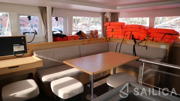 Lagoon 450 - Yacht Charter Sailica