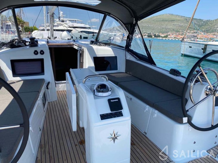 Sun Odyssey 410 - Yacht Charter Sailica