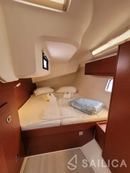 Hanse 418 - Yacht Charter Sailica