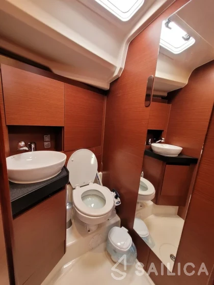 Hanse 418 - Yacht Charter Sailica