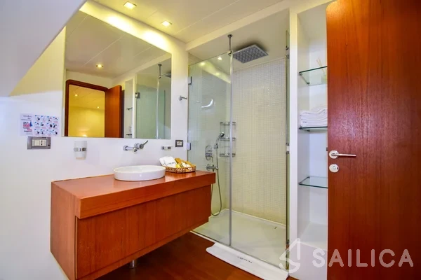 Gulet - Yacht Charter Sailica