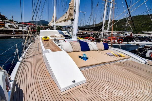 Gulet - Yacht Charter Sailica