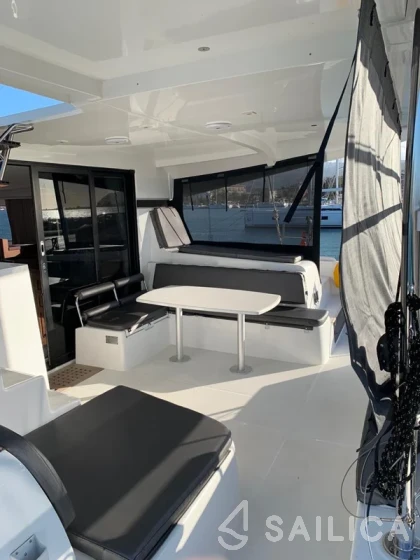 Lagoon 42 - Yacht Charter Sailica