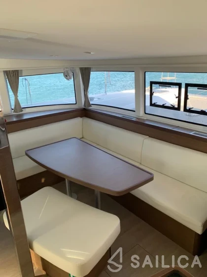 Lagoon 42 - Yacht Charter Sailica