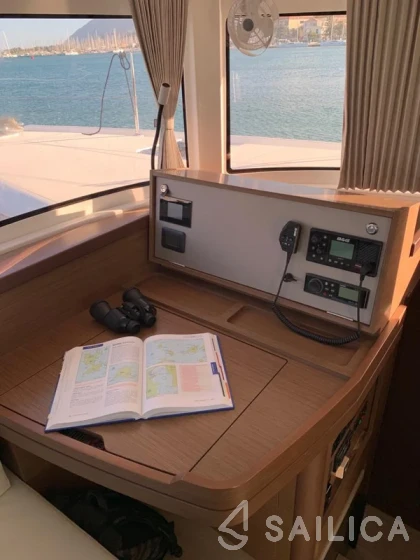 Lagoon 42 - Yacht Charter Sailica
