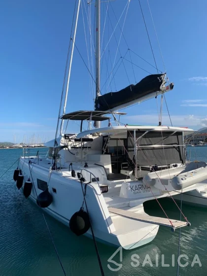 Lagoon 42 - Yacht Charter Sailica
