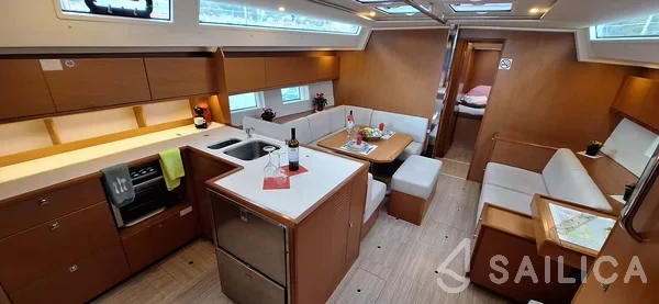 Bavaria C50 - Yacht Charter Sailica