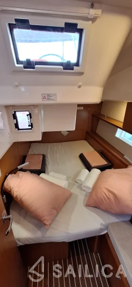 Bavaria C45 - Yacht Charter Sailica