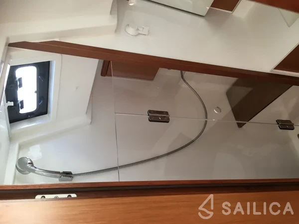 Bavaria C45 - Yacht Charter Sailica