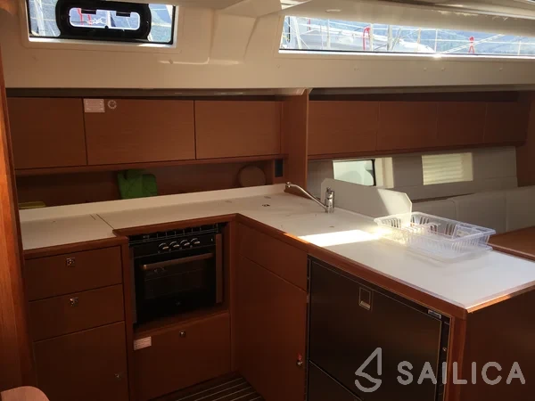 Bavaria C45 - Yacht Charter Sailica