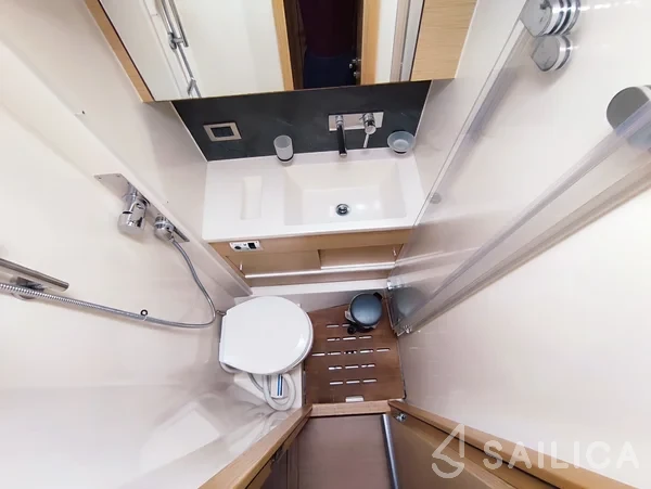 Hanse 548 - Yacht Charter Sailica