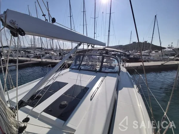Hanse 548 - Yacht Charter Sailica