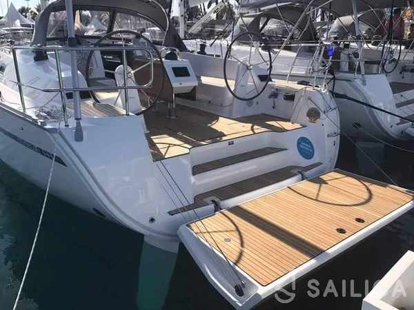 Bavaria 46 Cruiser - Yacht Charter Sailica