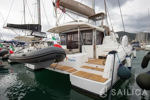 Bali 4.2 - Yacht Charter Sailica