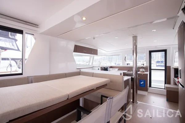Bali 4.2 - Yacht Charter Sailica