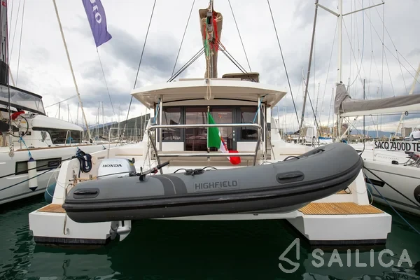Bali 4.2 - Yacht Charter Sailica