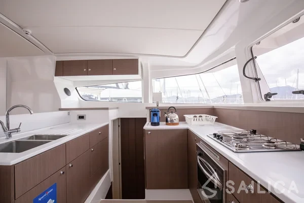 Bali 4.2 - Yacht Charter Sailica
