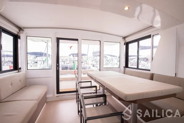 Bali 4.2 - Yacht Charter Sailica