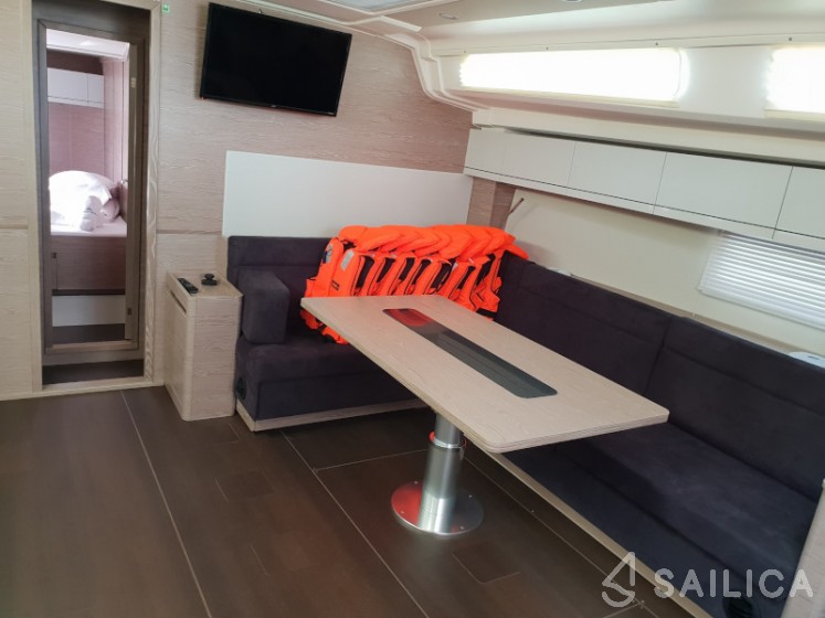 Hanse 508 - Yacht Charter Sailica