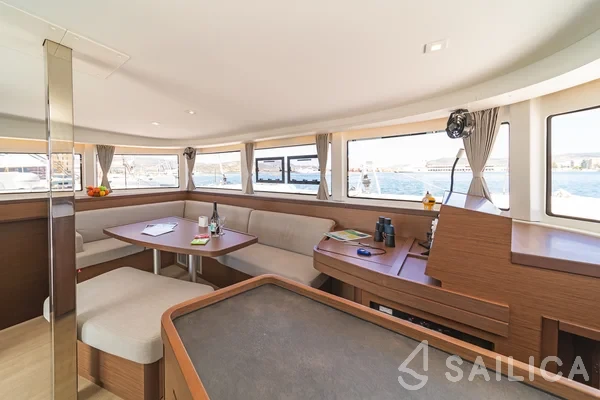 Lagoon 42 - Yacht Charter Sailica