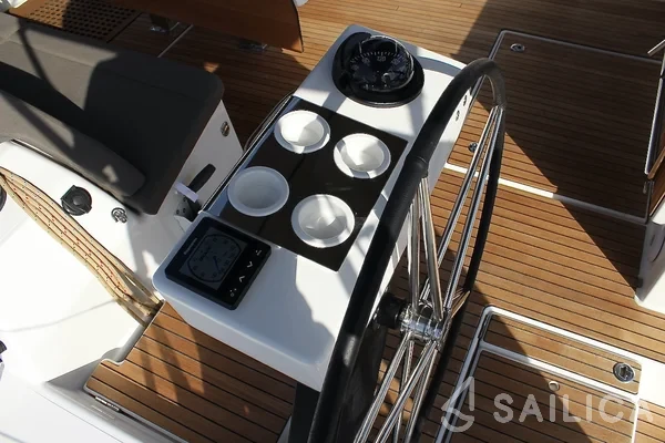 Dufour 530 - Yacht Charter Sailica