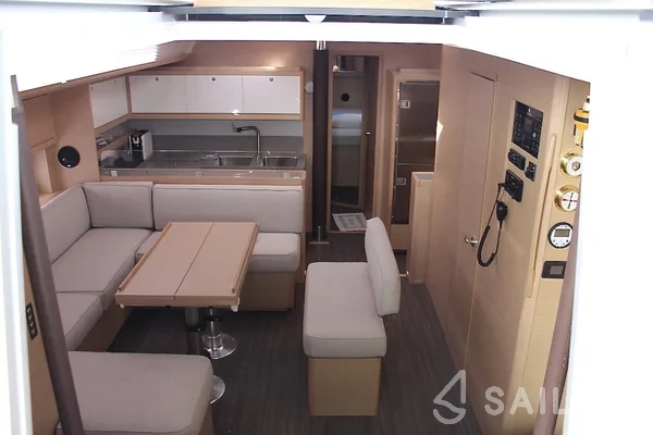 Dufour 530 - Yacht Charter Sailica