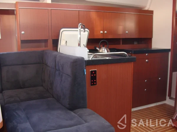 Hanse 455 - Yacht Charter Sailica