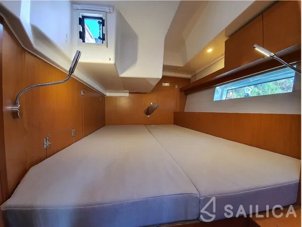 Bavaria C45 - Yacht Charter Sailica