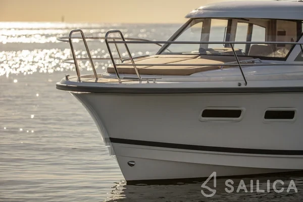 Nimbus 305 Coupe - Yacht Charter Sailica