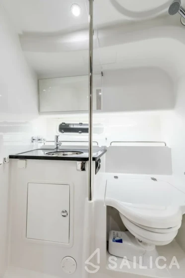 Nimbus 305 Coupe - Yacht Charter Sailica