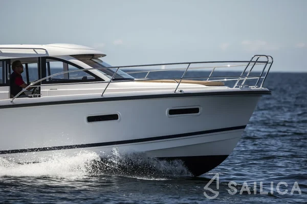 Nimbus 305 Coupe - Yacht Charter Sailica