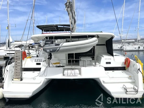 Lagoon 42 - Yacht Charter Sailica