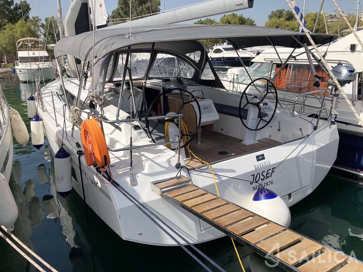 Bavaria C42 - Yacht Charter Sailica