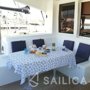 Lagoon 40 - Photo #59 Lagoon 40 - Yacht Charter Sailica