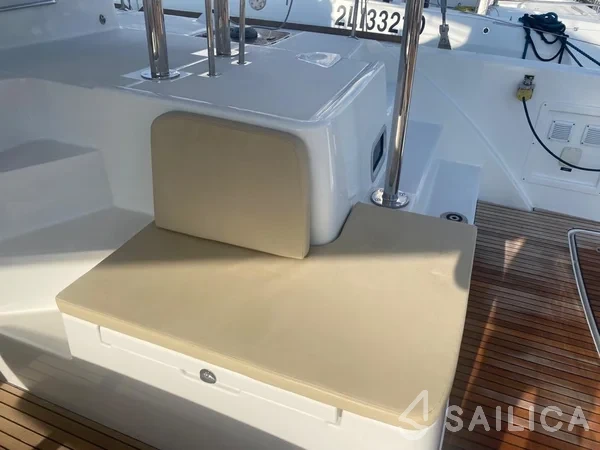 Lagoon 40 - Photo #54 Lagoon 40 - Yacht Charter Sailica