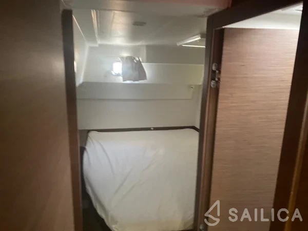 Lagoon 40 - Photo #57 Lagoon 40 - Yacht Charter Sailica
